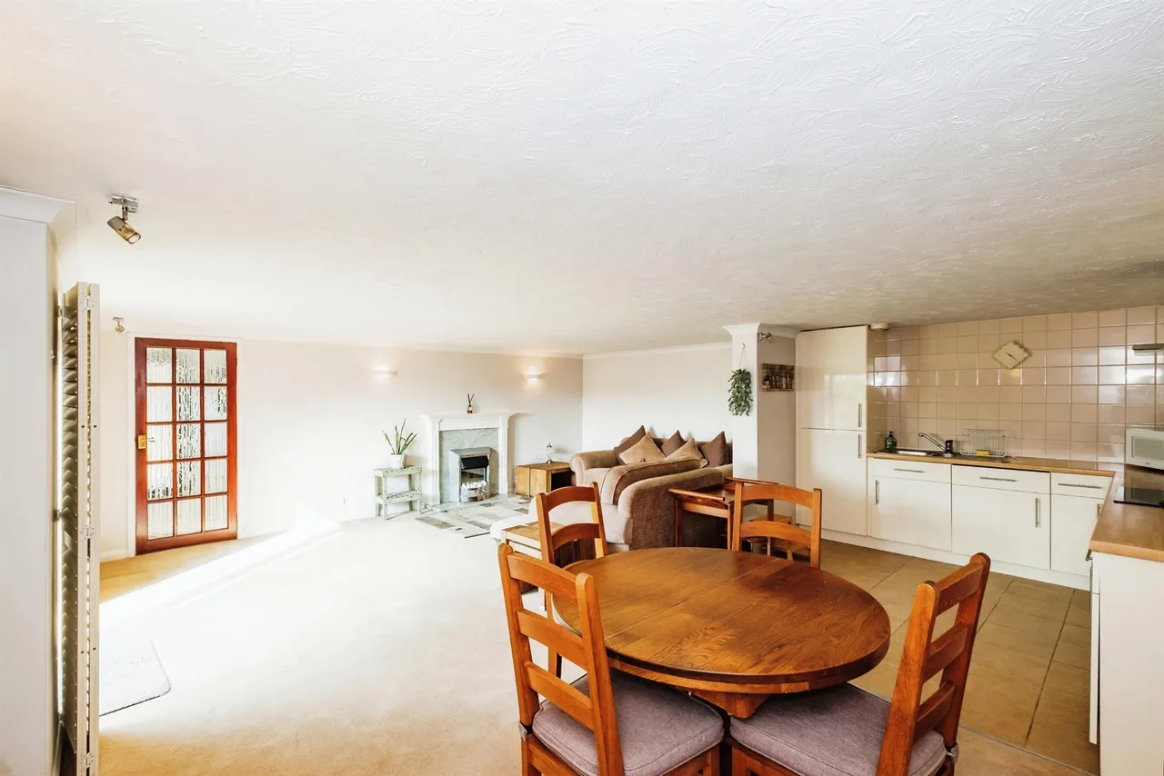 Brighton Road, Lancing, BN15, photo 15