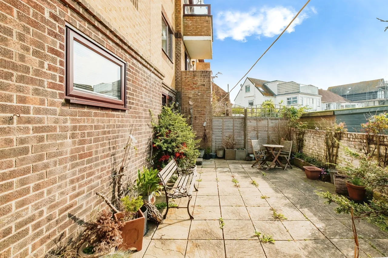 Brighton Road, Lancing, BN15, photo 17