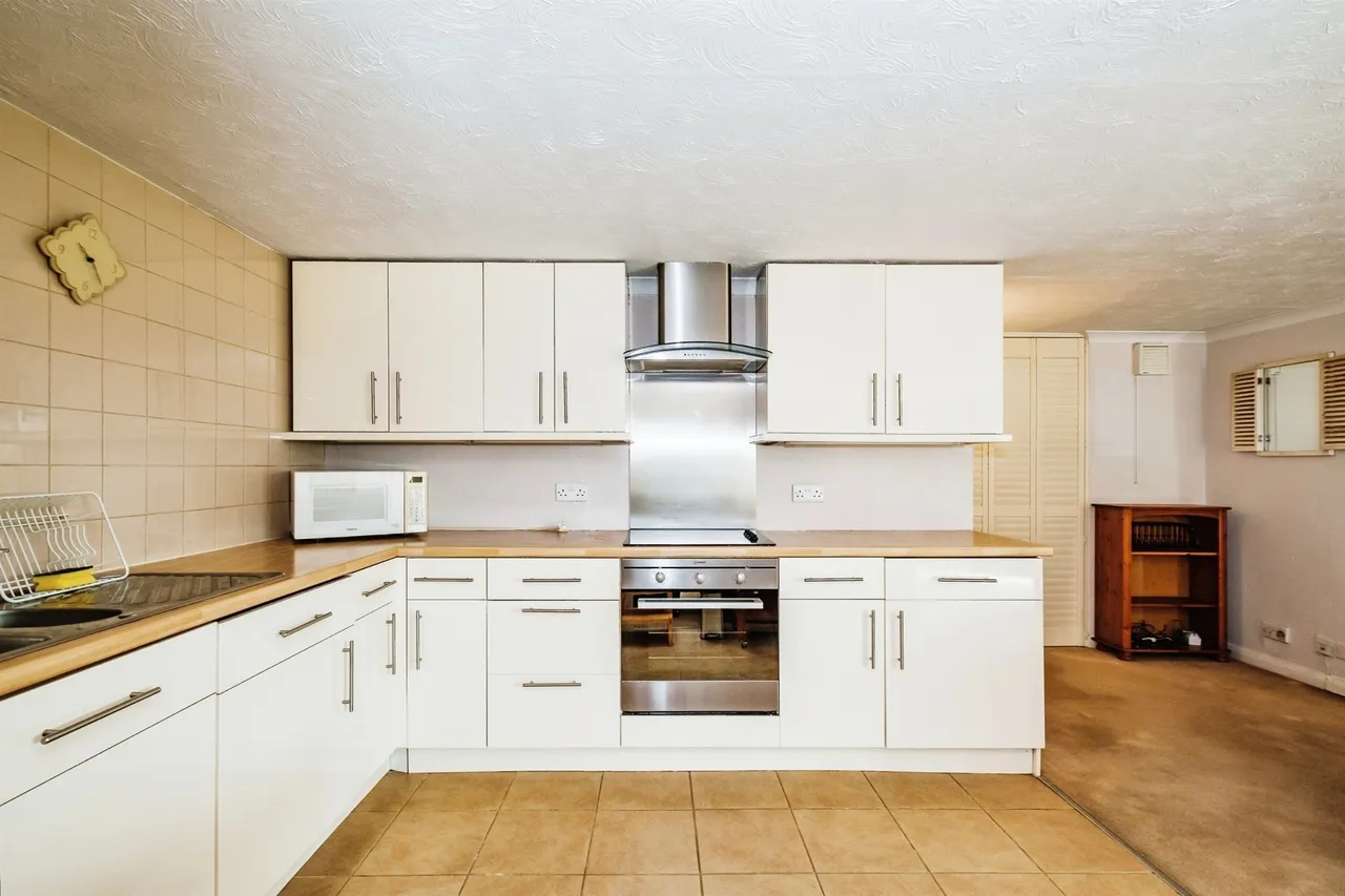 Brighton Road, Lancing, BN15, photo 3