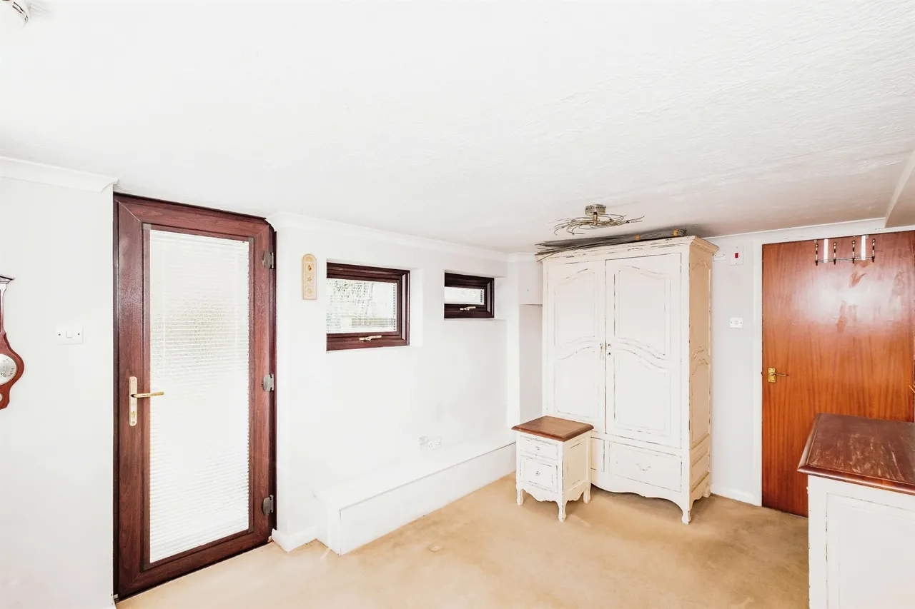 Brighton Road, Lancing, BN15, photo 12