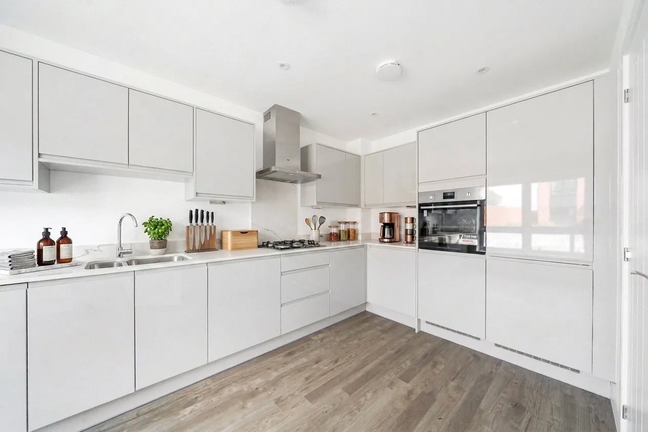 Amersham Road, HP15, photo 4