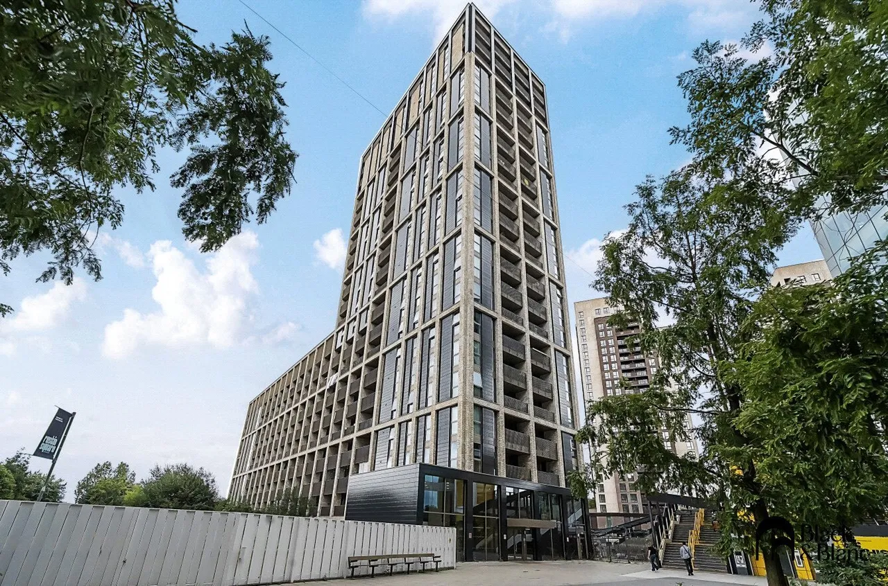 2 bed flat for sale, Caithness Walk, Croydon, CR0