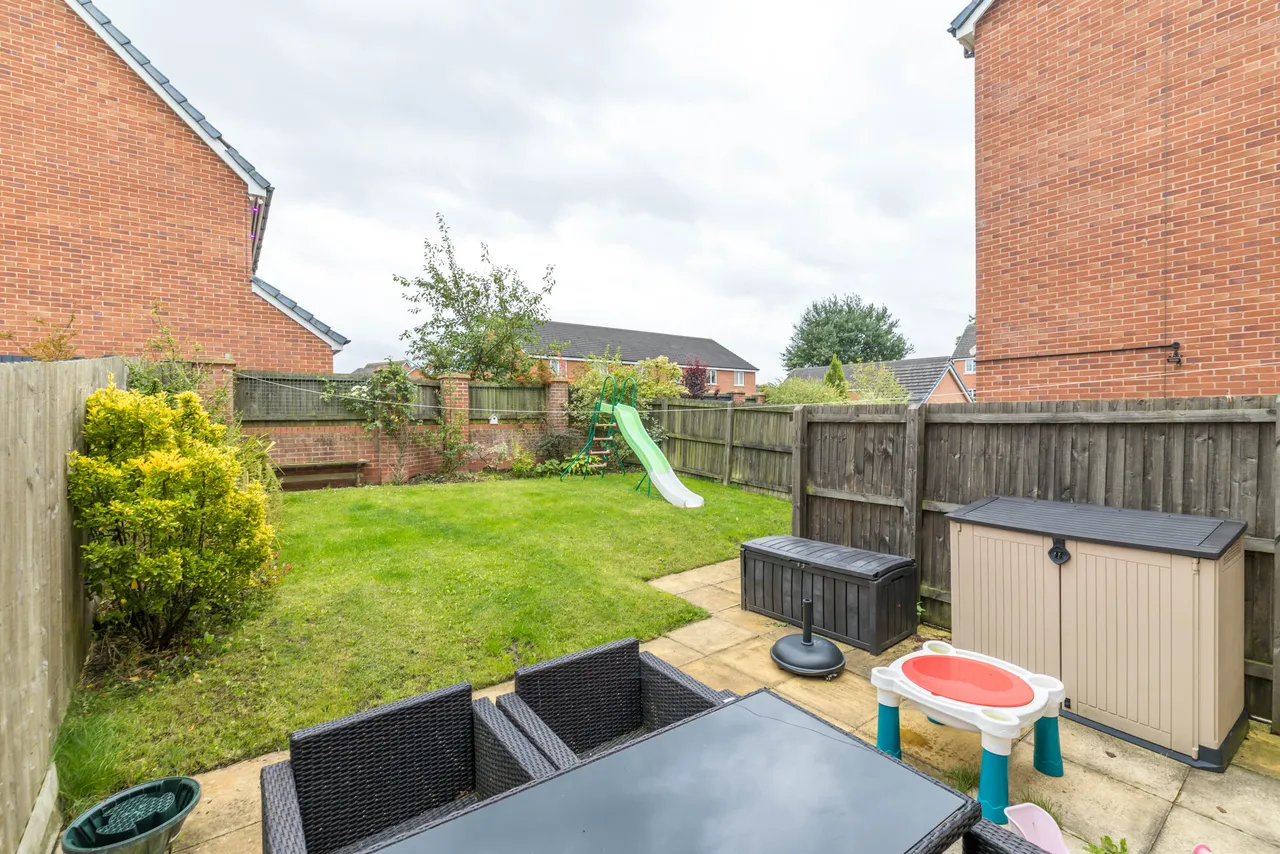 Foxtail Meadow, Standish, WN6, photo 4