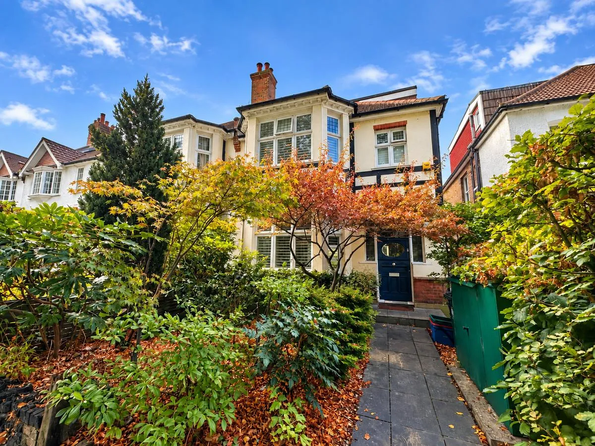 4 bed house for sale, Wilmington Avenue, London, W4