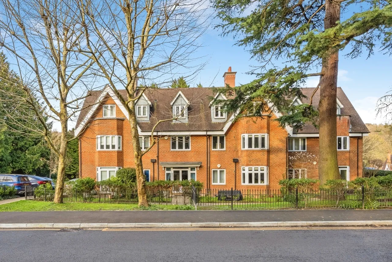 2 bed flat for sale — Hayes Lane, Kenley, CR8