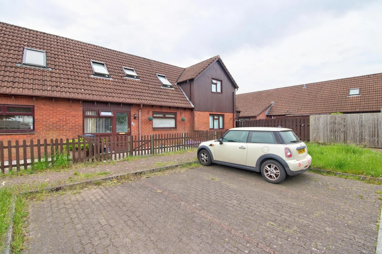 2 bed house for sale, White Ash Glade, Newport, NP18