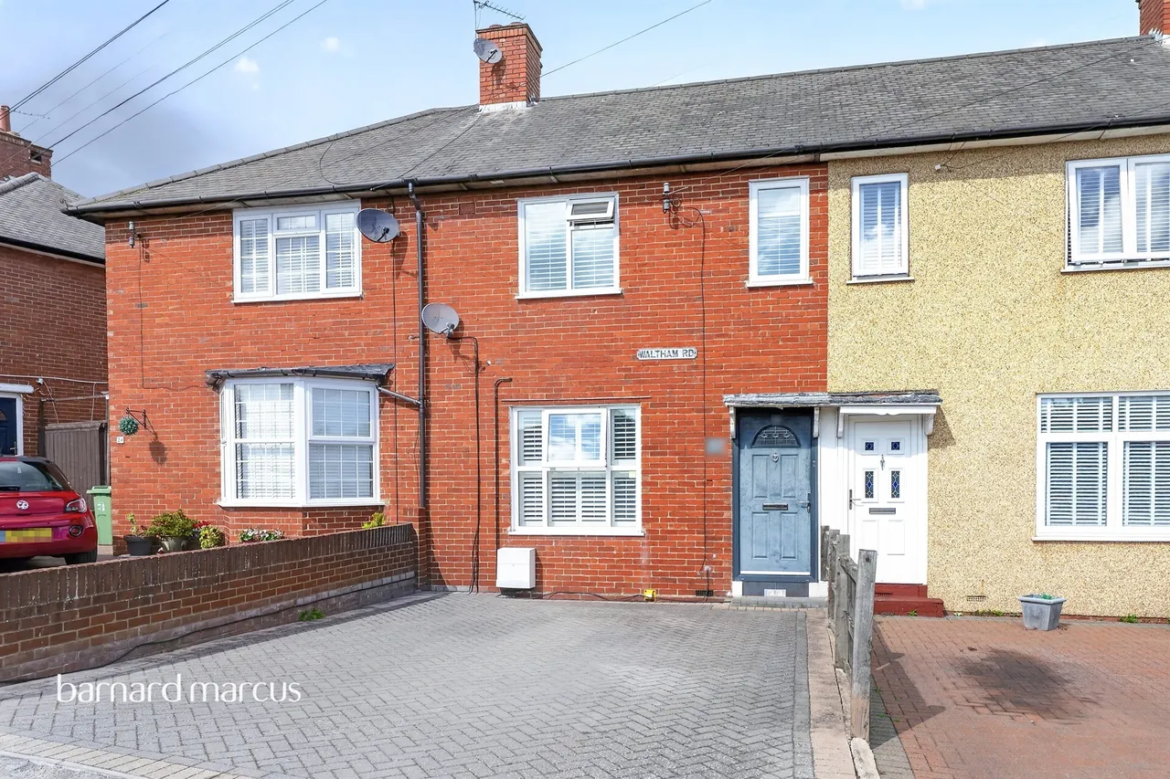 3 bed house for sale — Waltham Road, Carshalton