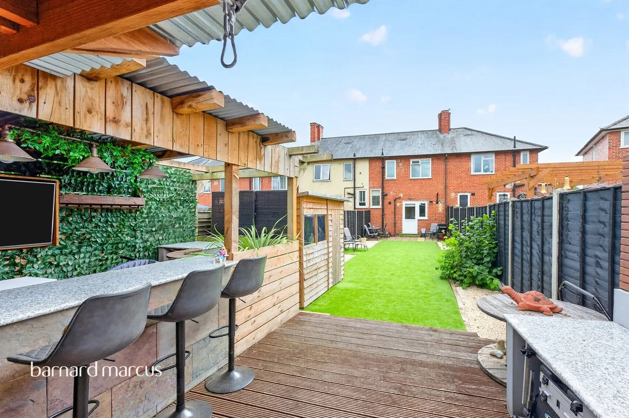 Waltham Road, Carshalton, photo 11