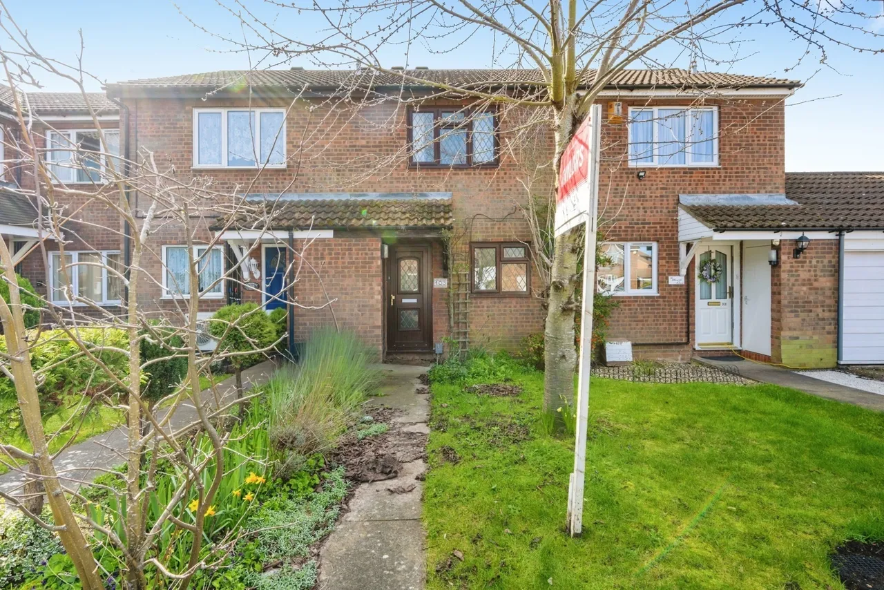 2 bed house for sale — Alburgh Close, Bedford, Bedfordshire, MK42
