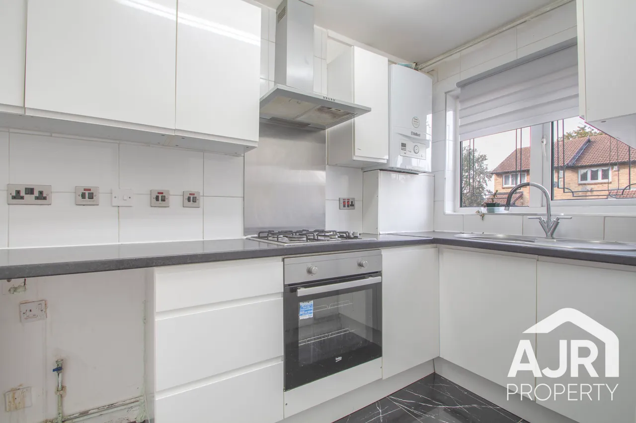 Haldane Road, London, SE28, photo 2