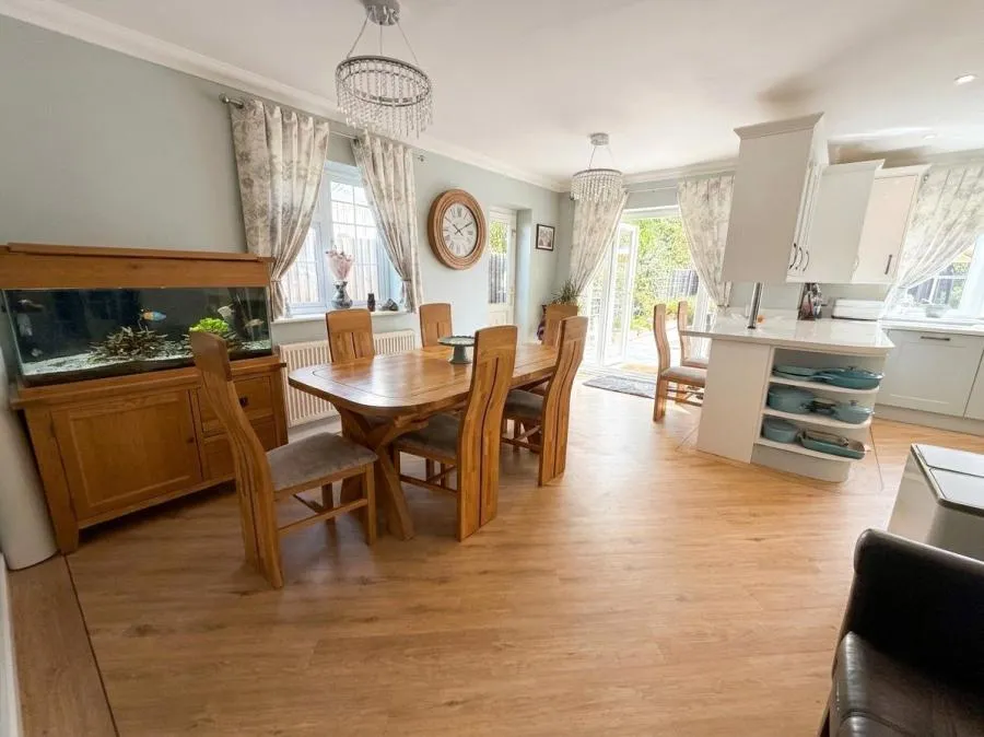 Vale Road, Camberley, GU15, photo 4