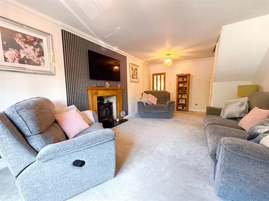 Vale Road, Camberley, GU15, photo 22
