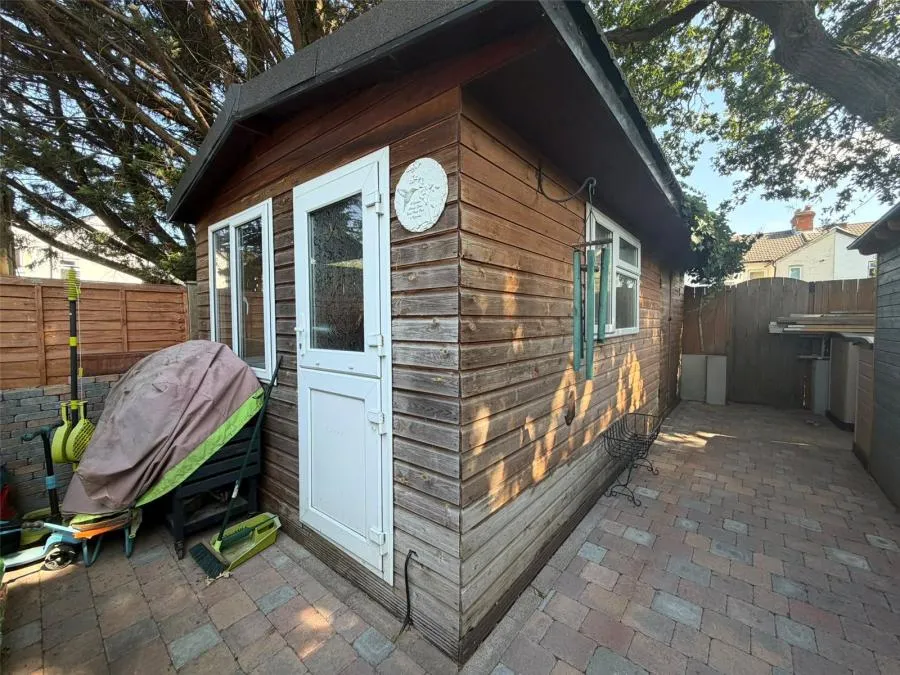Vale Road, Camberley, GU15, photo 21