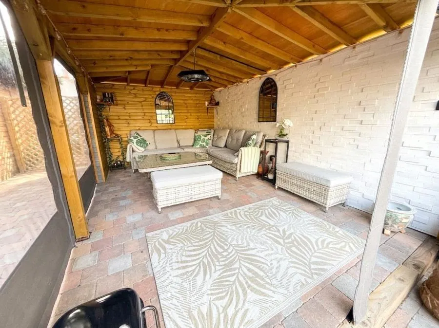 Vale Road, Camberley, GU15, photo 11