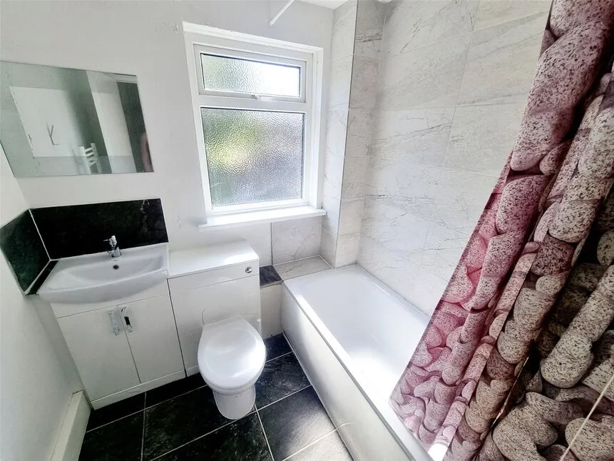 Warwick Court, Loughborough, Leicestershire, LE11, photo 9