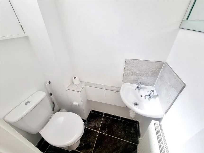 Warwick Court, Loughborough, Leicestershire, LE11, photo 10