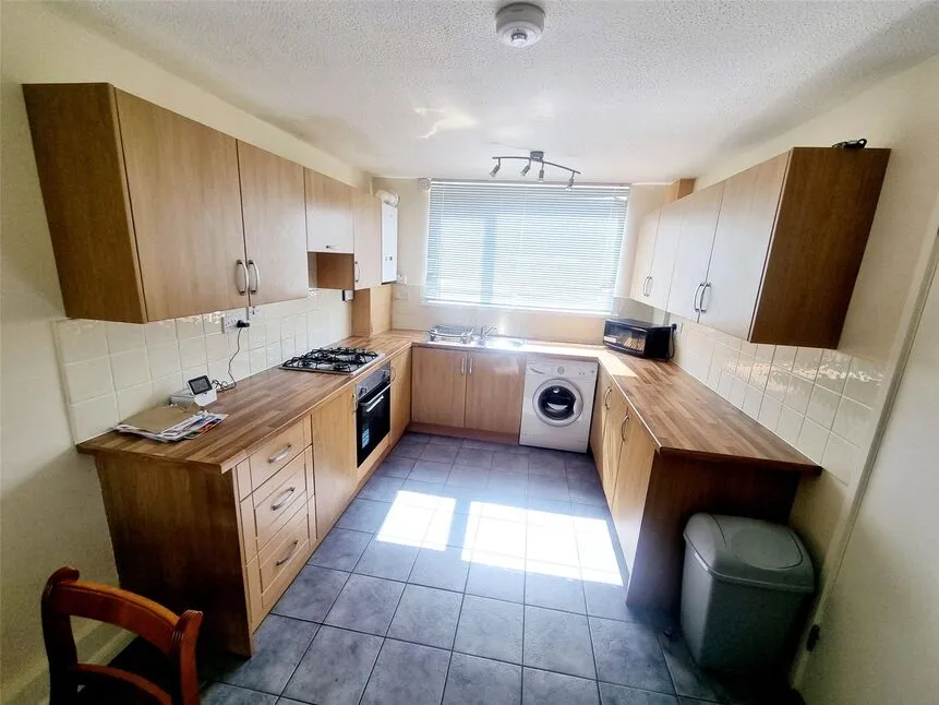 Warwick Court, Loughborough, Leicestershire, LE11, photo 3