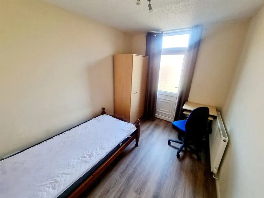 Warwick Court, Loughborough, Leicestershire, LE11, photo 11