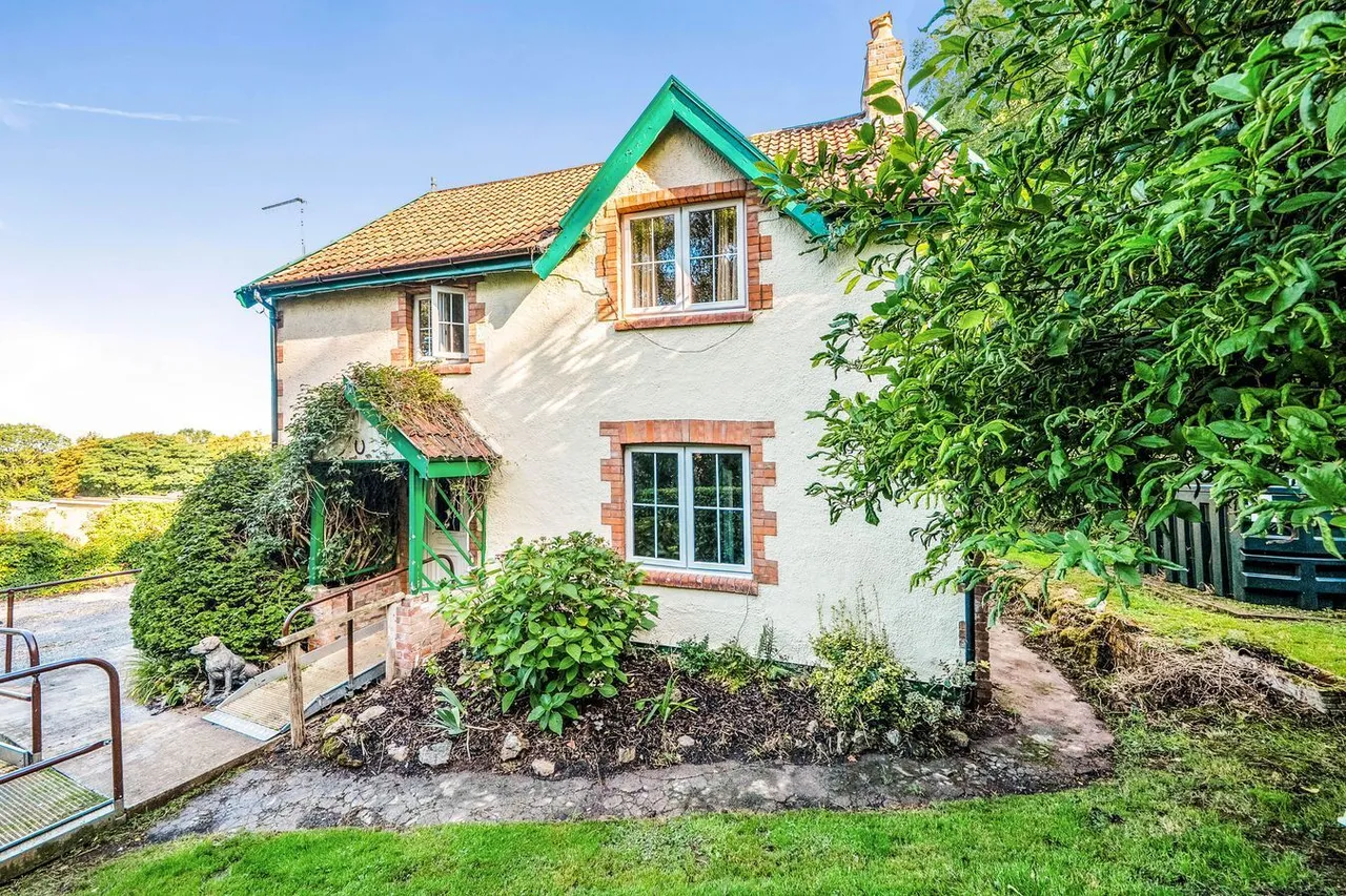 3 bed house for sale, Hale Coombe, Sidcot, BS25
