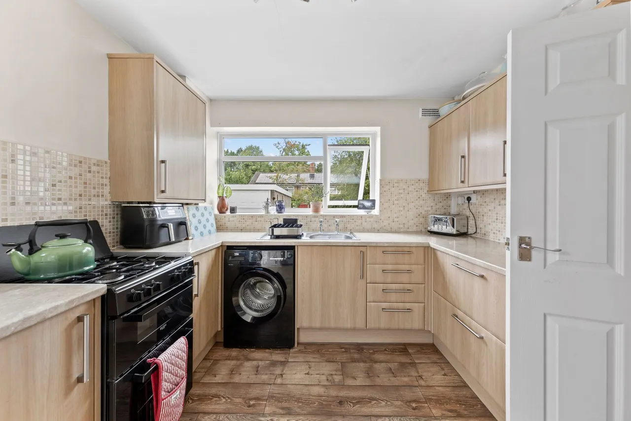 Cuerdon Drive, Thelwall, Warrington, Warrington, WA4 3JU, photo 17