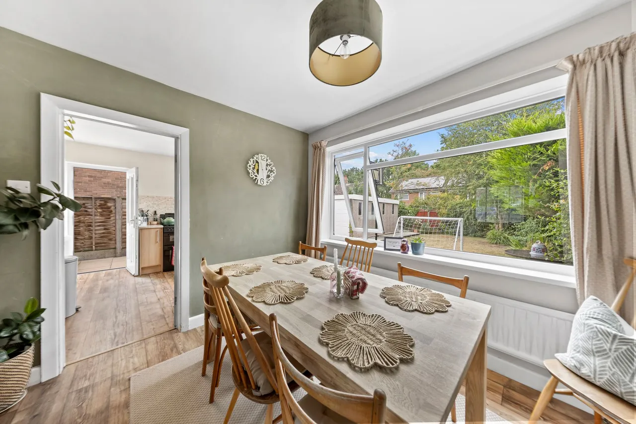 Cuerdon Drive, Thelwall, Warrington, Warrington, WA4 3JU, photo 18