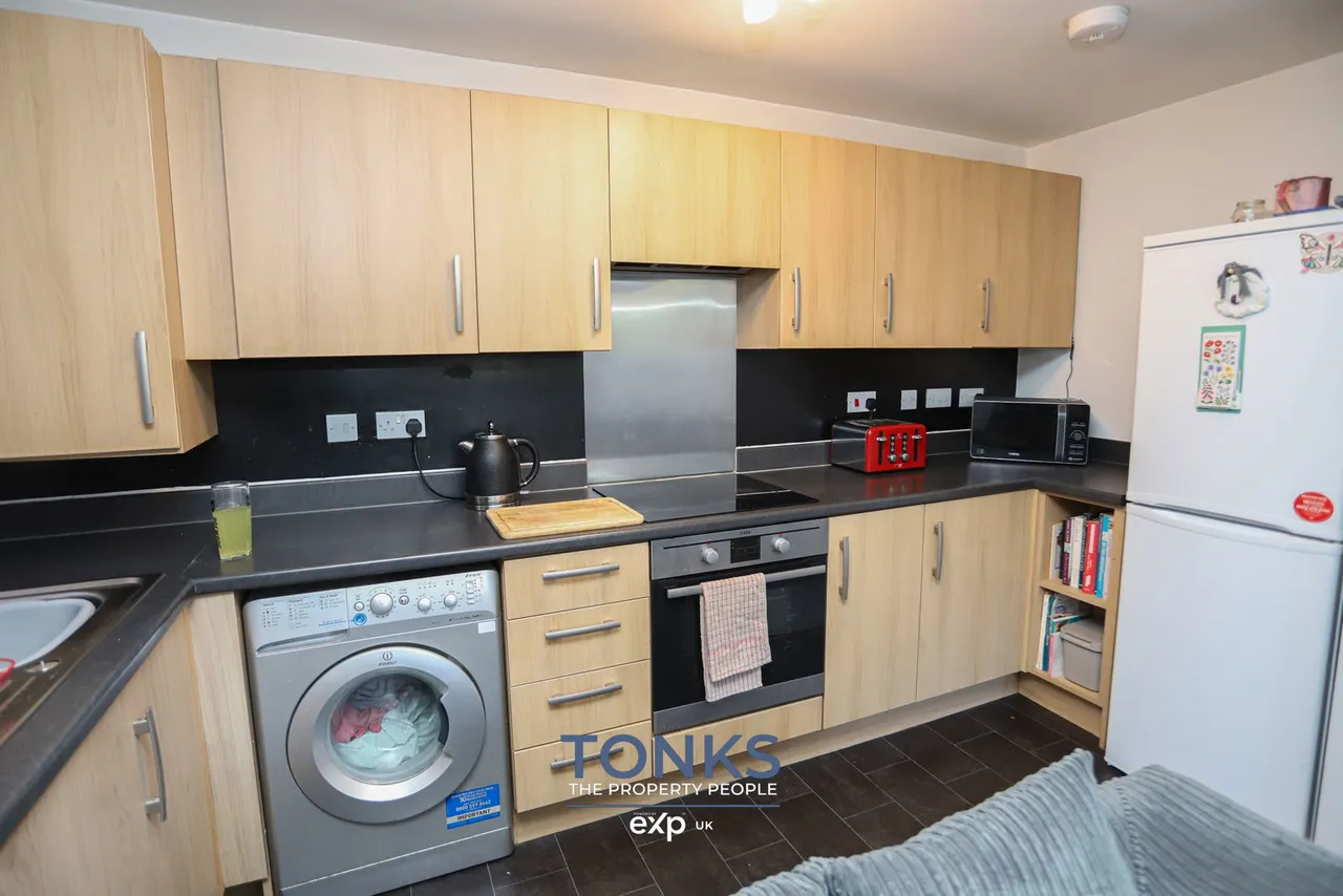 Century Way, Halesowen, B63, photo 5