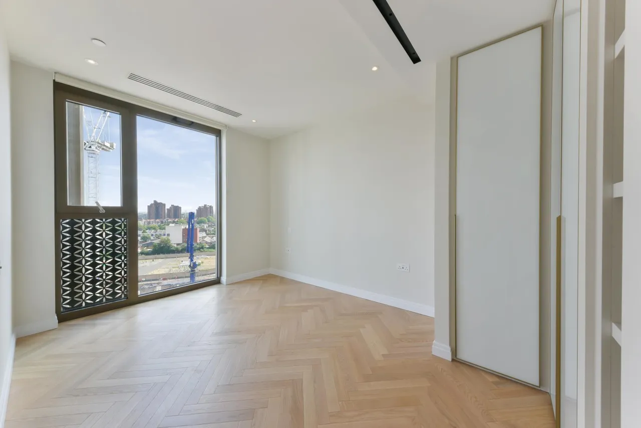 Saxon House, Kings Road Park, SW6, photo 13