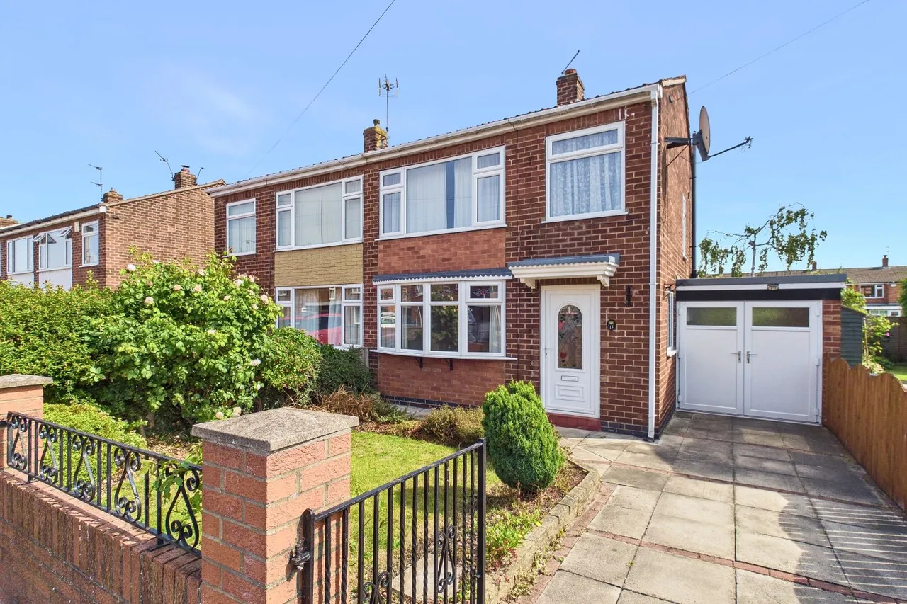 3 bed house for sale, Elm Grove, York, YO31