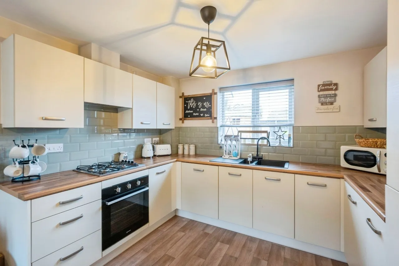 Roberts Road, Edlington, Doncaster, South Yorkshire, DN12, photo 7