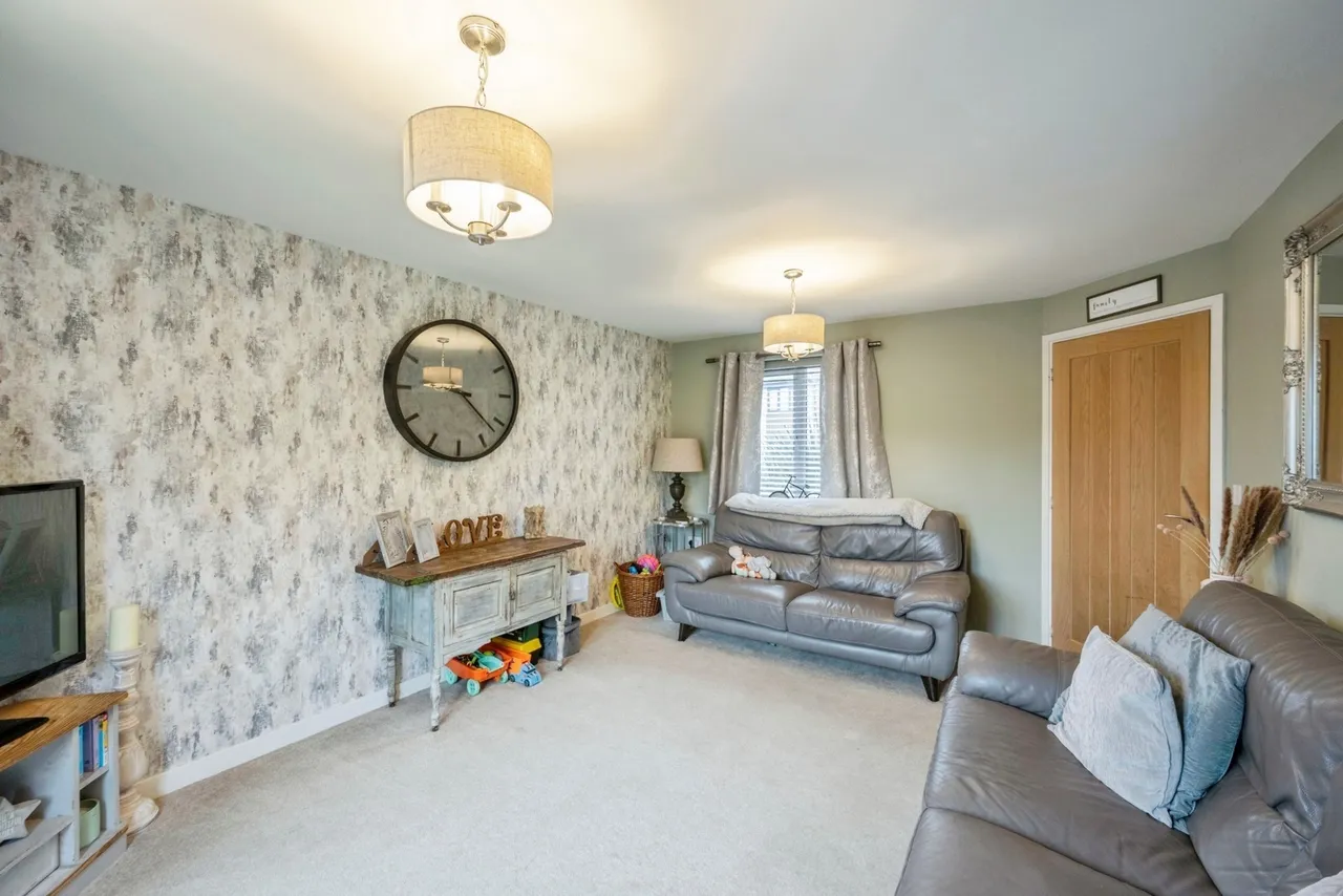 Roberts Road, Edlington, Doncaster, South Yorkshire, DN12, photo 5