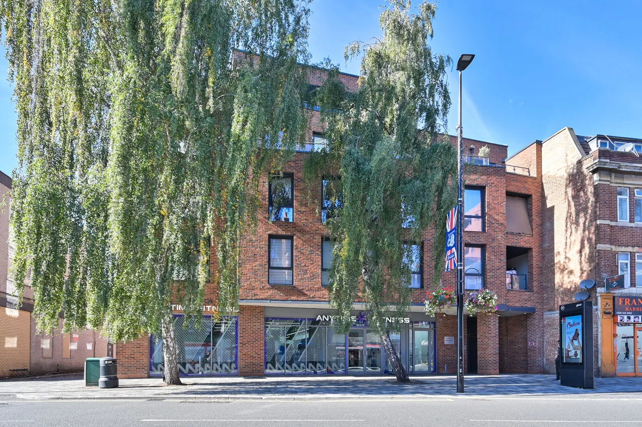 2 bed flat for sale, Harrow, HA3