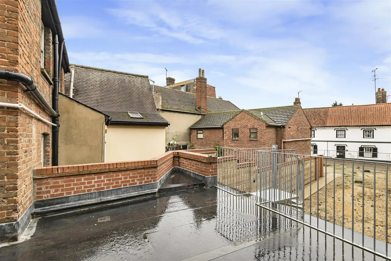 High Street, Newmarket, CB8, photo 9
