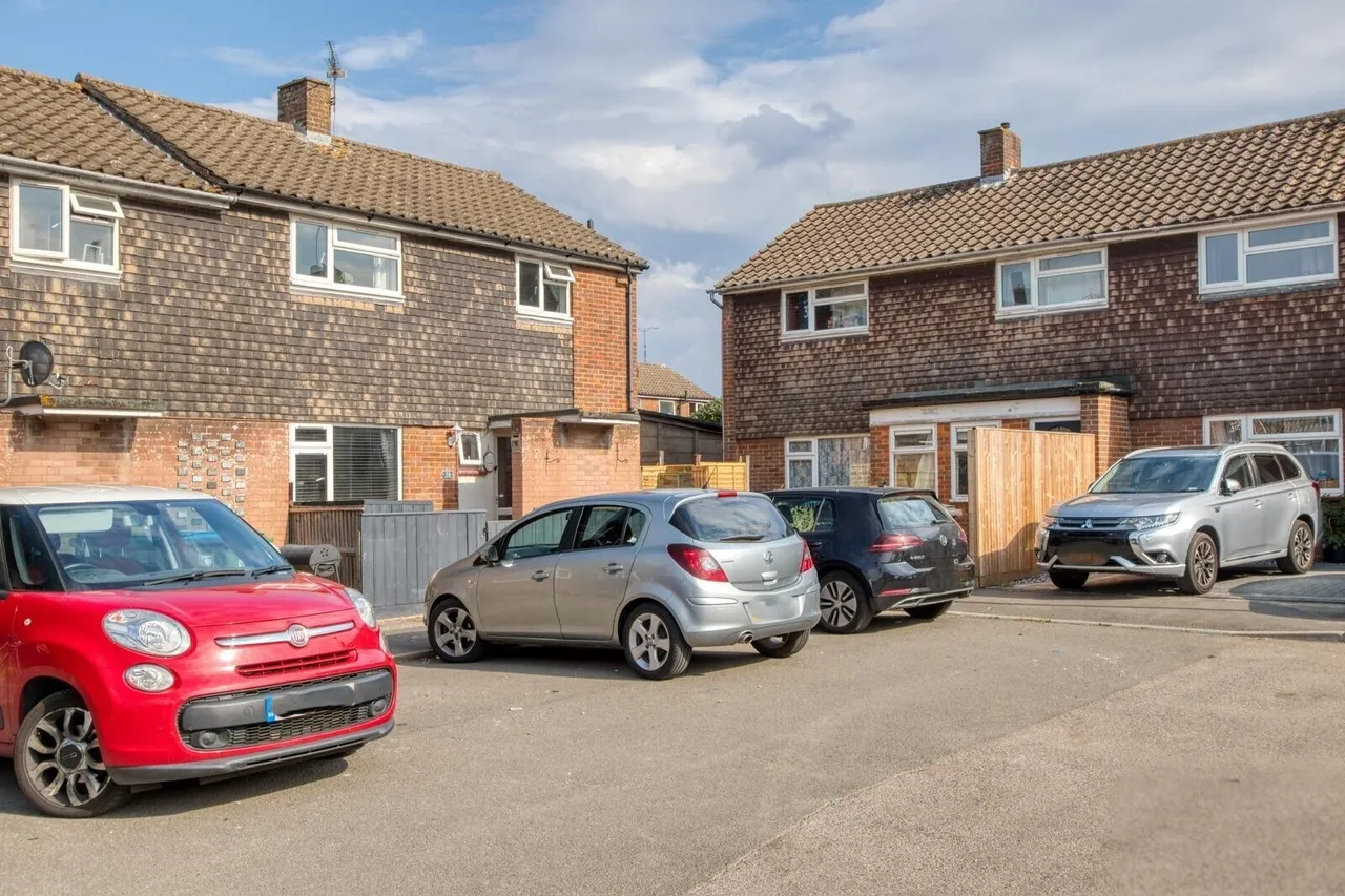 Eight Acres, Tring, HP23, photo 3