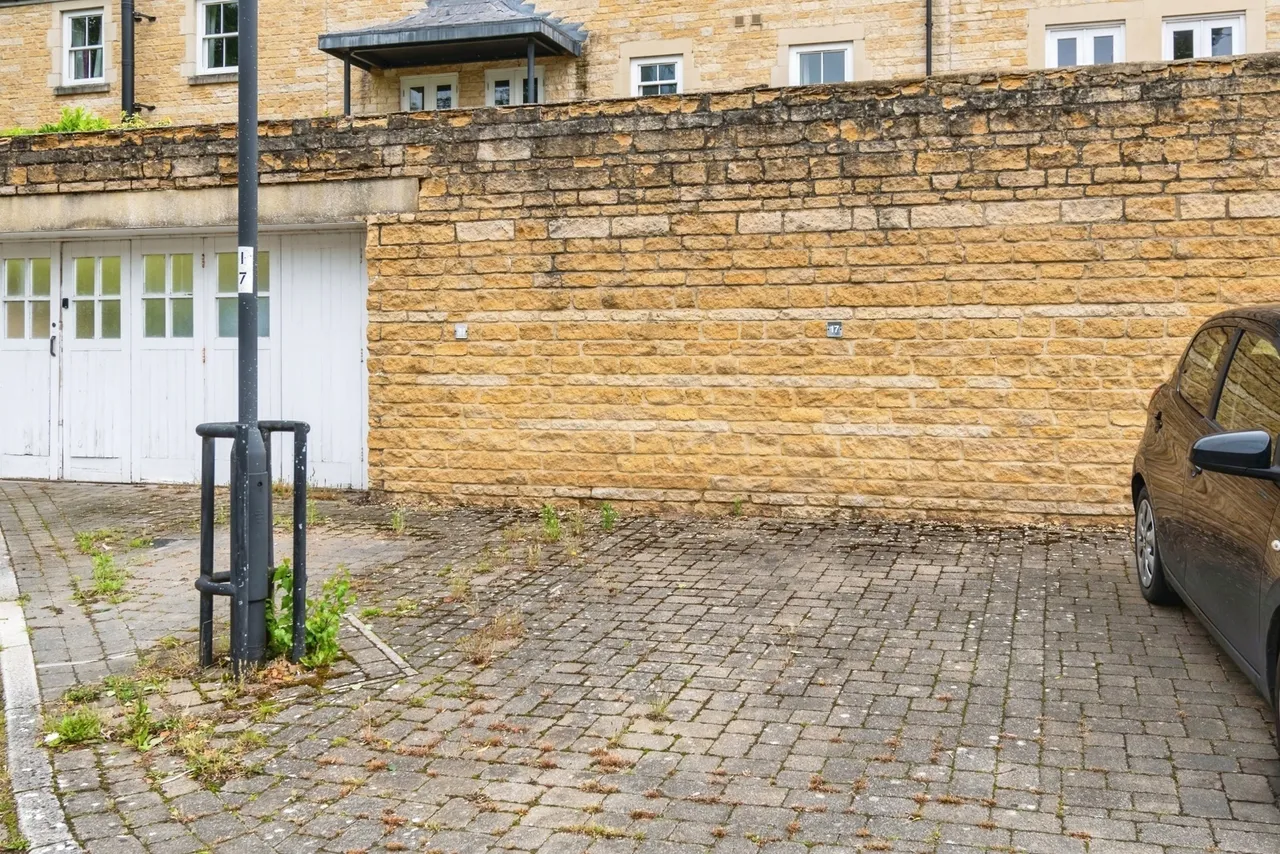 Eveleigh Avenue, Bath, BA1, photo 11