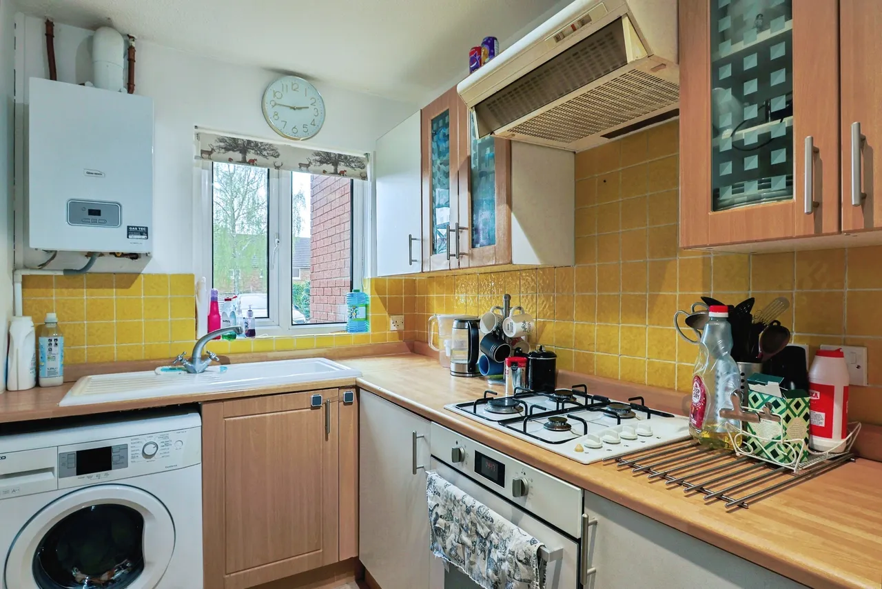 Goldfinch Road, Poole, photo 8