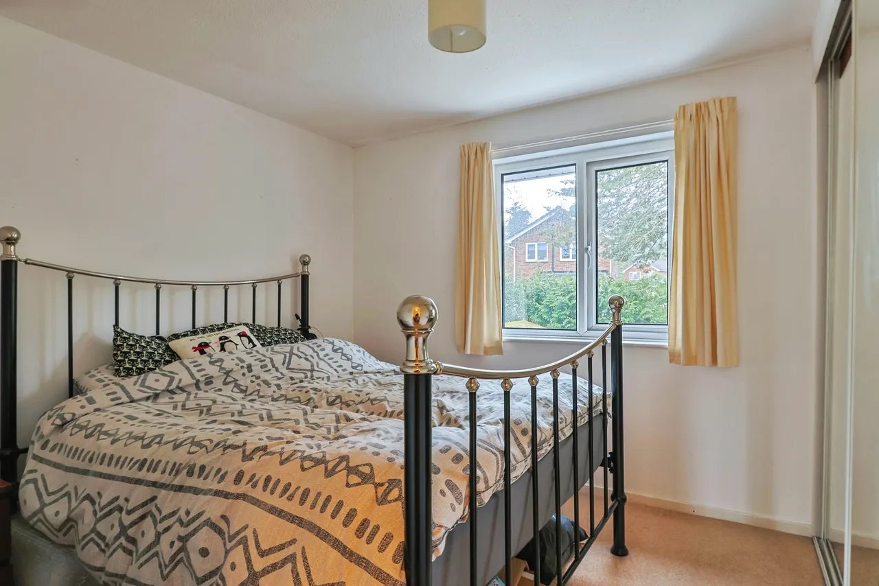 Goldfinch Road, Poole, photo 6