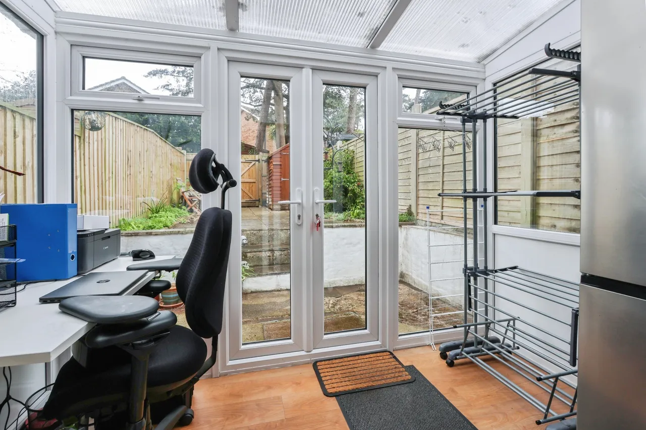 Goldfinch Road, Poole, photo 10