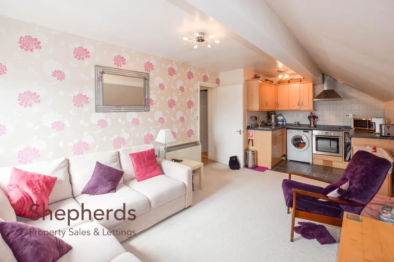 Turners Hill, Cheshunt, EN8, photo 3