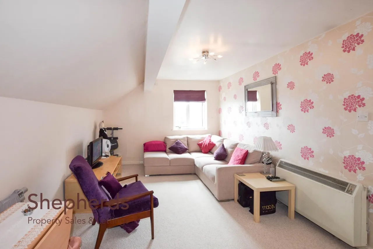 Turners Hill, Cheshunt, EN8, photo 2