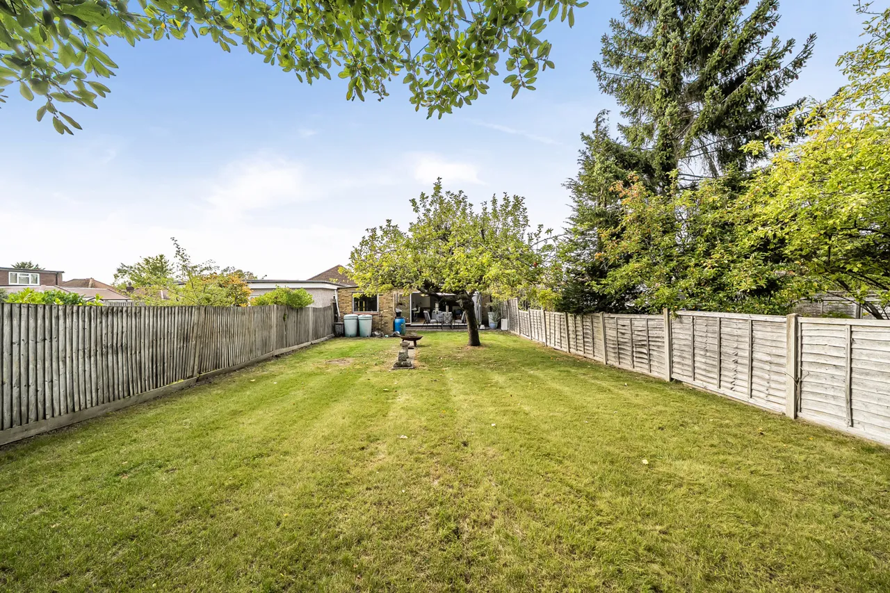 Ashley Close, Pinner, HA5, photo 5