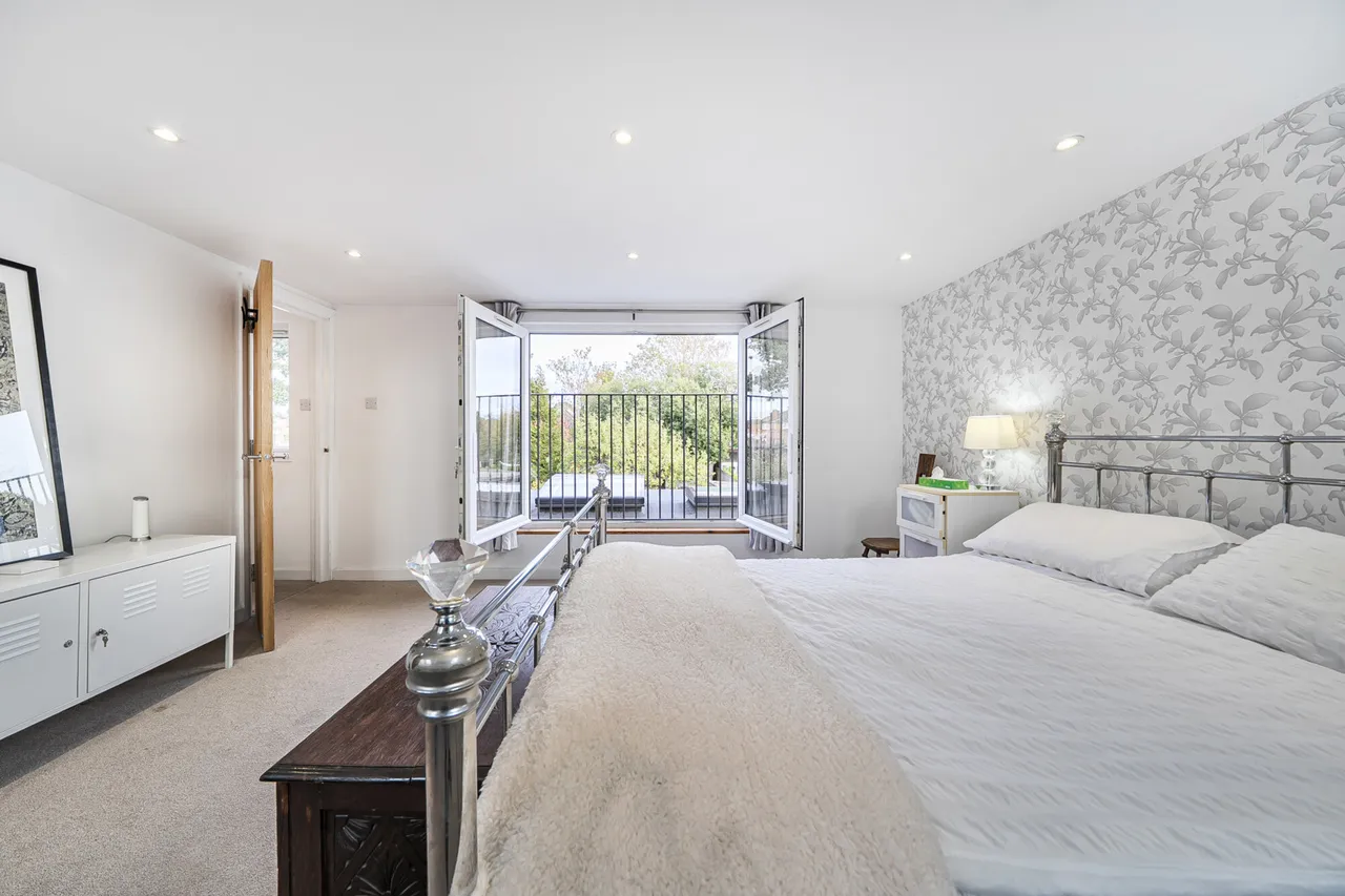 Ashley Close, Pinner, HA5, photo 14
