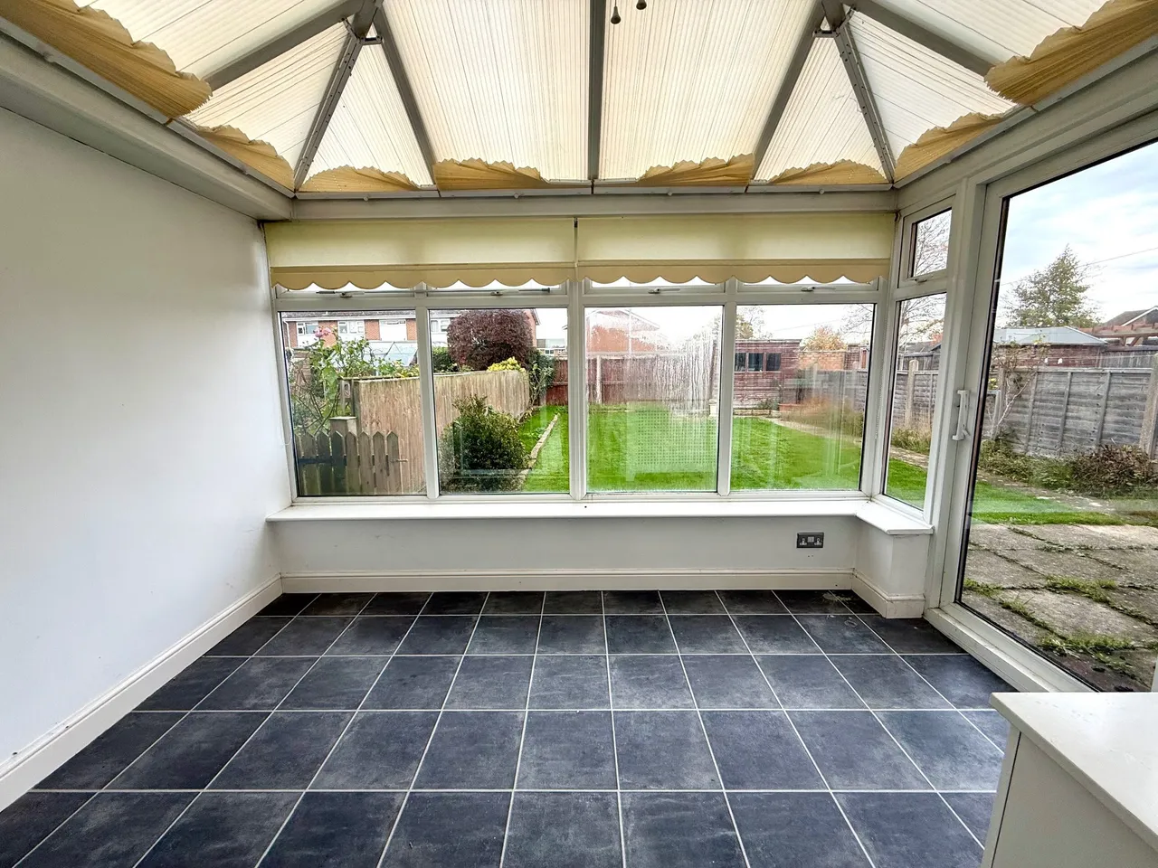 Wrenswood, Swindon, Wiltshire, SN3 5AR, photo 4
