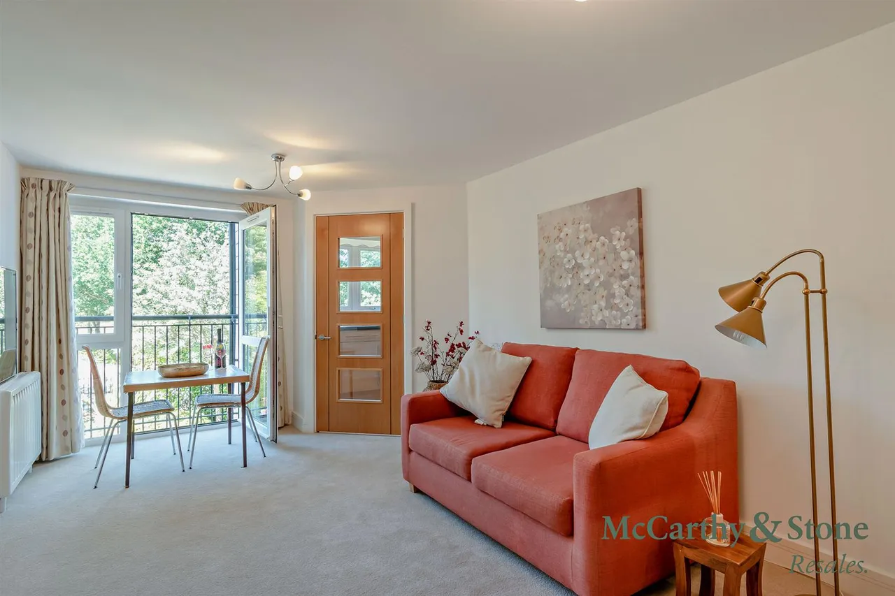 Penlee Close, Edenbridge, TN8, photo 4