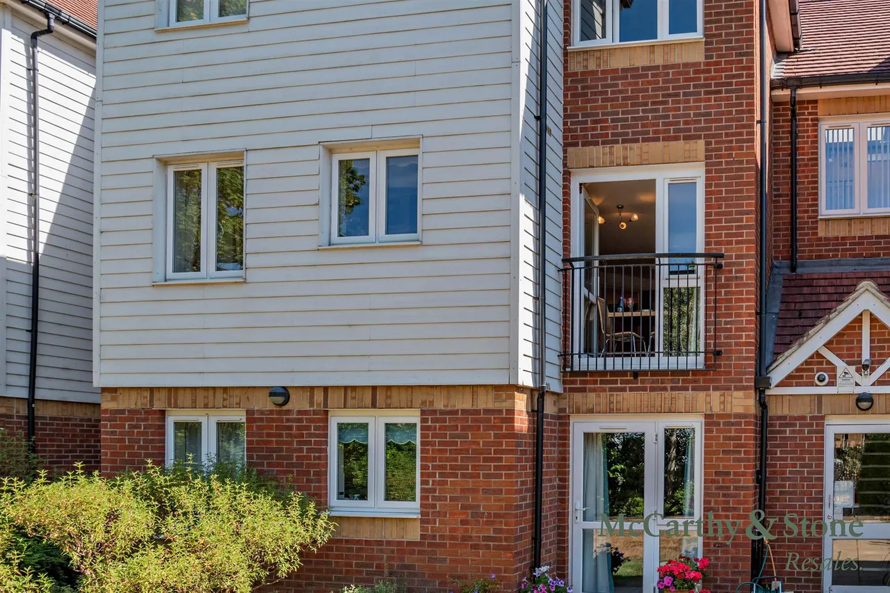 Penlee Close, Edenbridge, TN8, photo 19