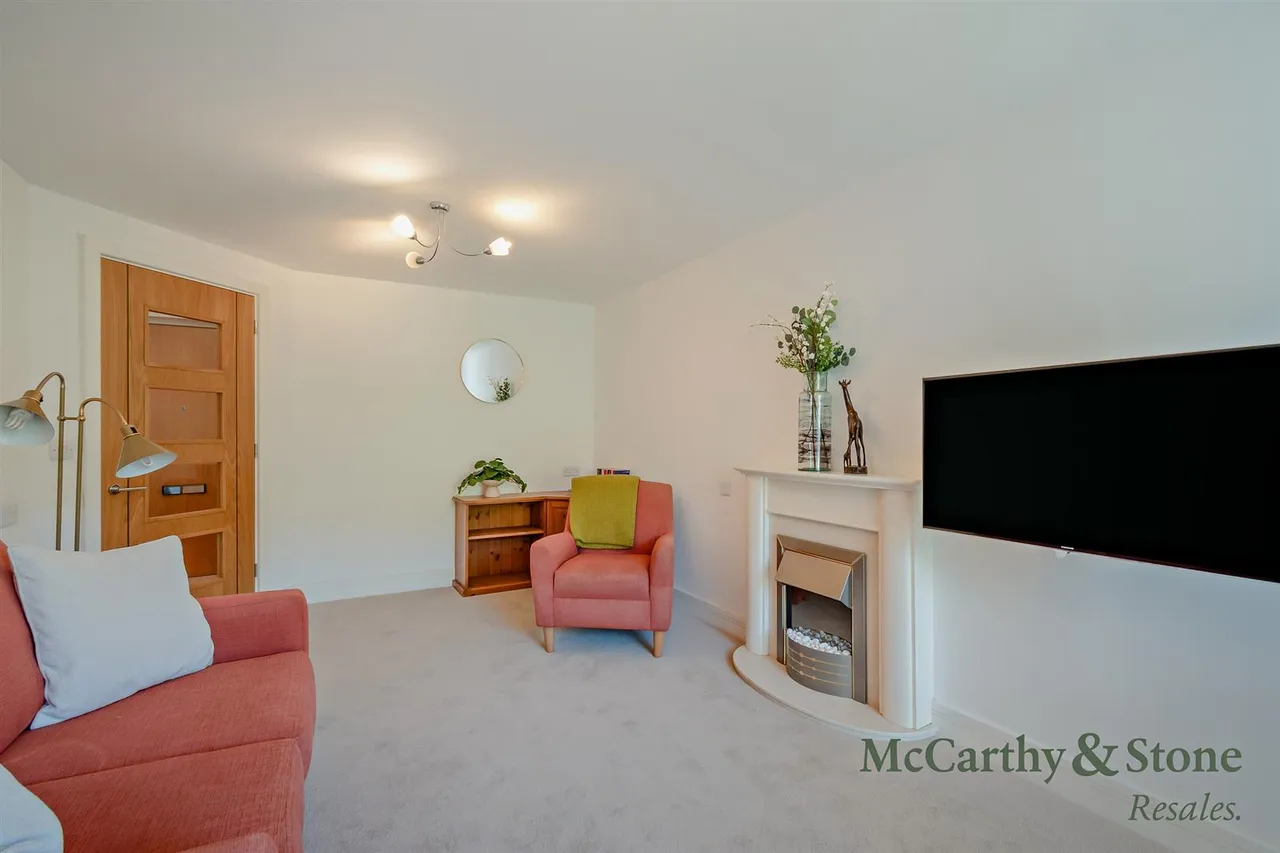 Penlee Close, Edenbridge, TN8, photo 7