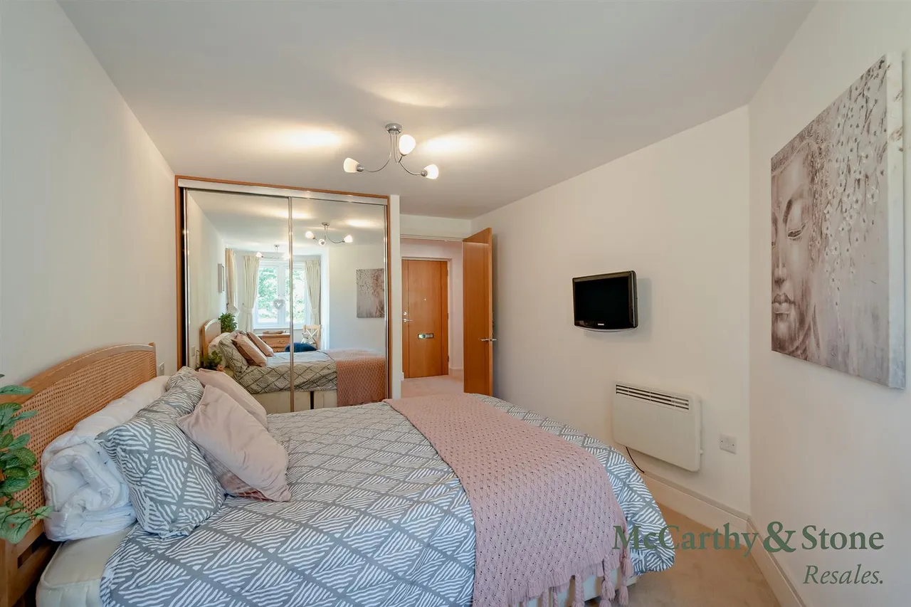 Penlee Close, Edenbridge, TN8, photo 12
