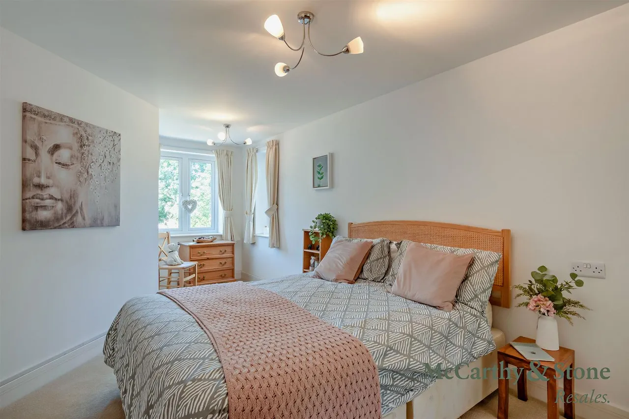 Penlee Close, Edenbridge, TN8, photo 9