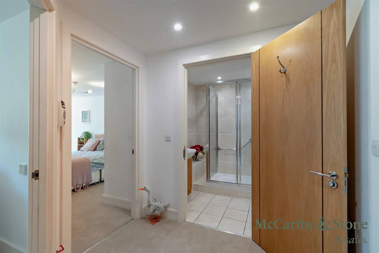 Penlee Close, Edenbridge, TN8, photo 14