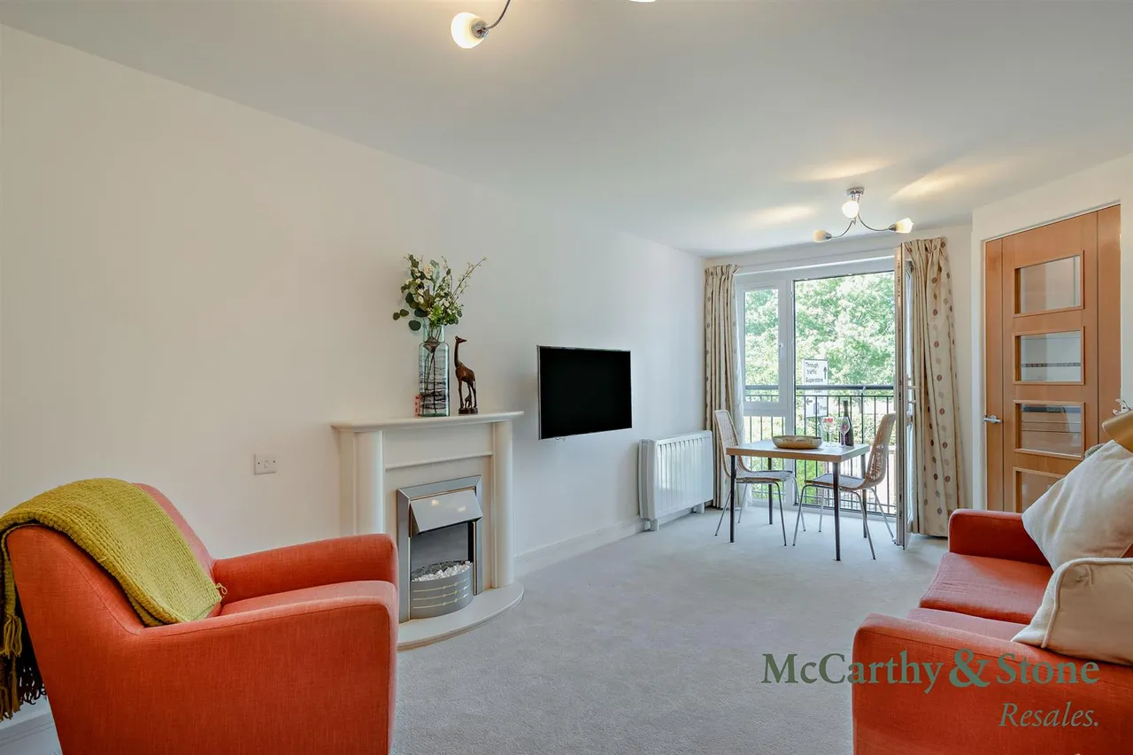 1 bed flat for sale, Penlee Close, Edenbridge, TN8