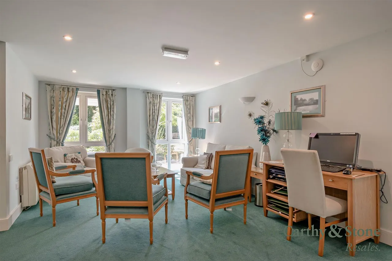 Penlee Close, Edenbridge, TN8, photo 20